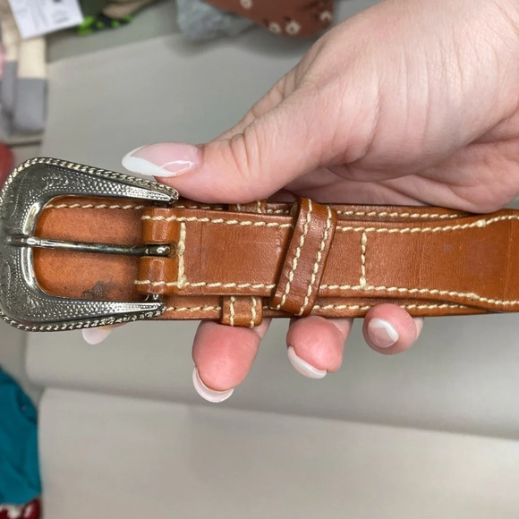 TUAREG‎ FOR BENNETON Vintage Italian 100% Leather Western Style Brown Belt - Picture 4 of 9